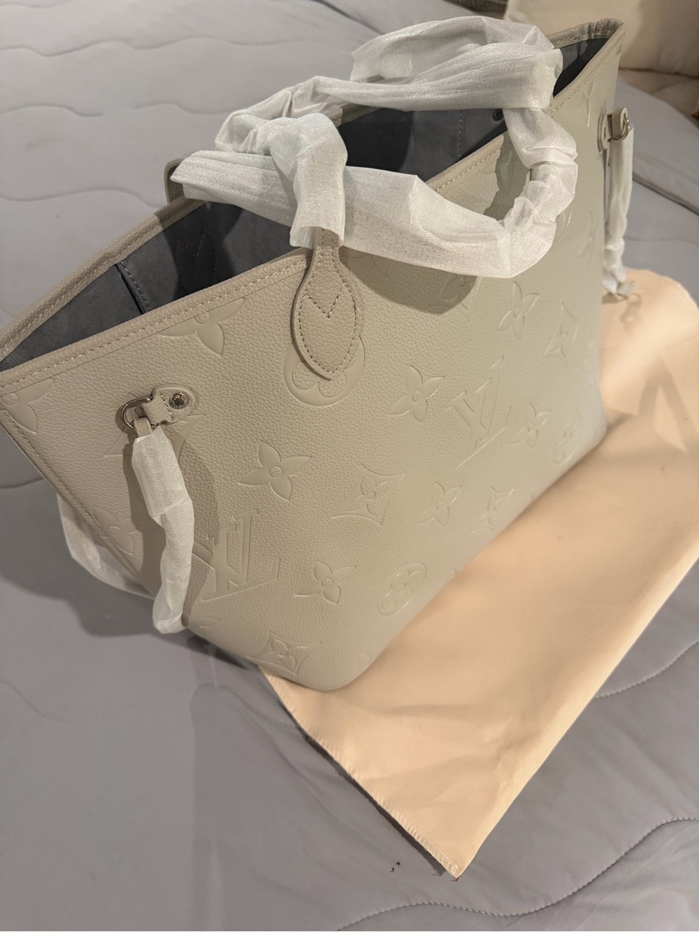 Luxury Embossed Leather Tote Bag - Cream